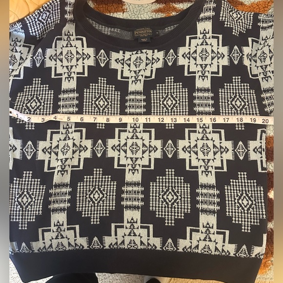 Pendleton Geometric Pattern Navy and Light Blue Tee - Picture 5 of 6